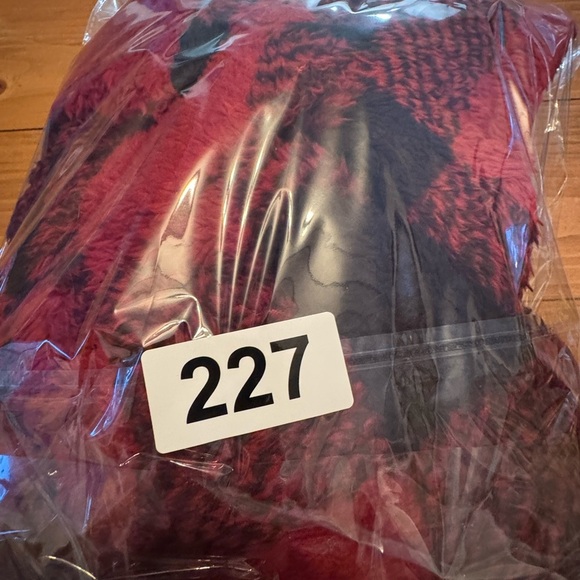 Stillwater supply co. Plaid Fleece Vest in Red and Black womens medium - Picture 10 of 12